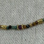 Collier fin pierres naturelles multicolores – Acier inoxydable doré hypoallergénique