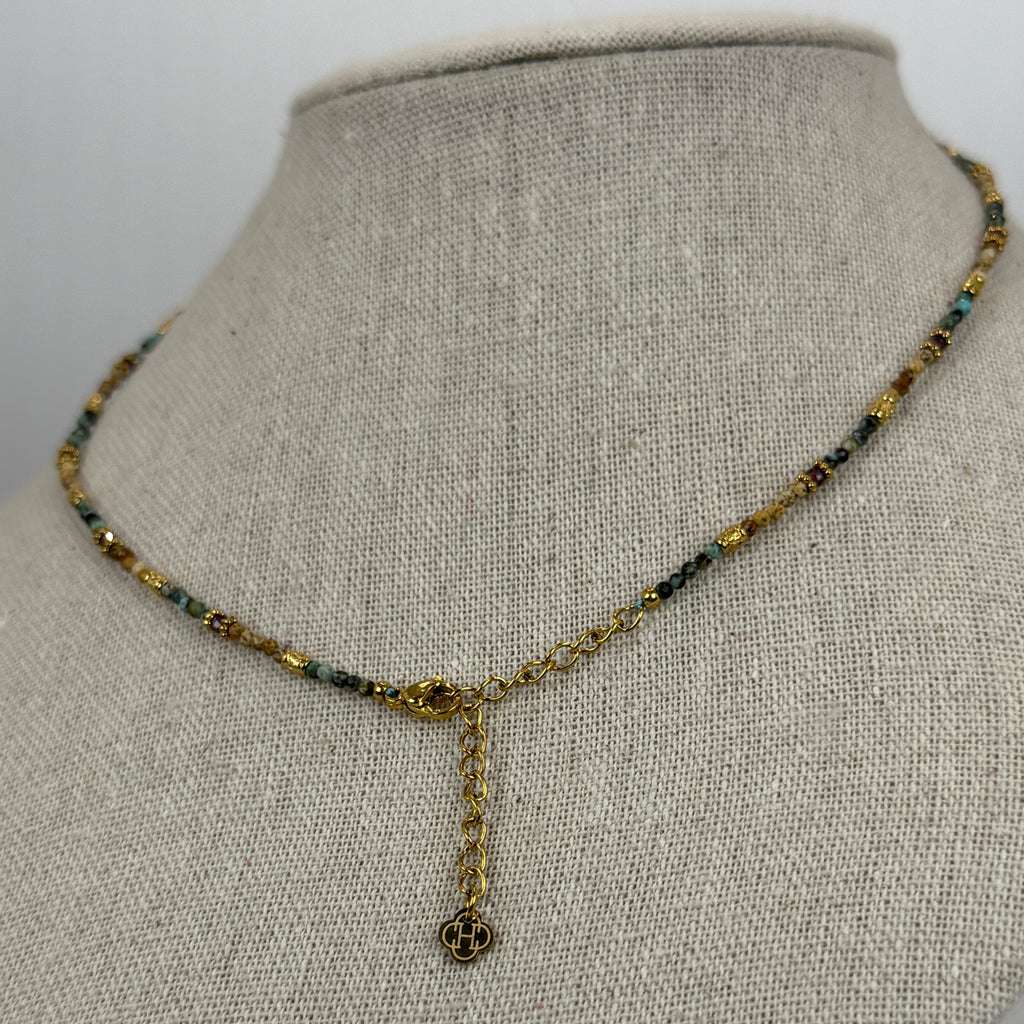 Collier fin pierres naturelles multicolores – Acier inoxydable doré hypoallergénique