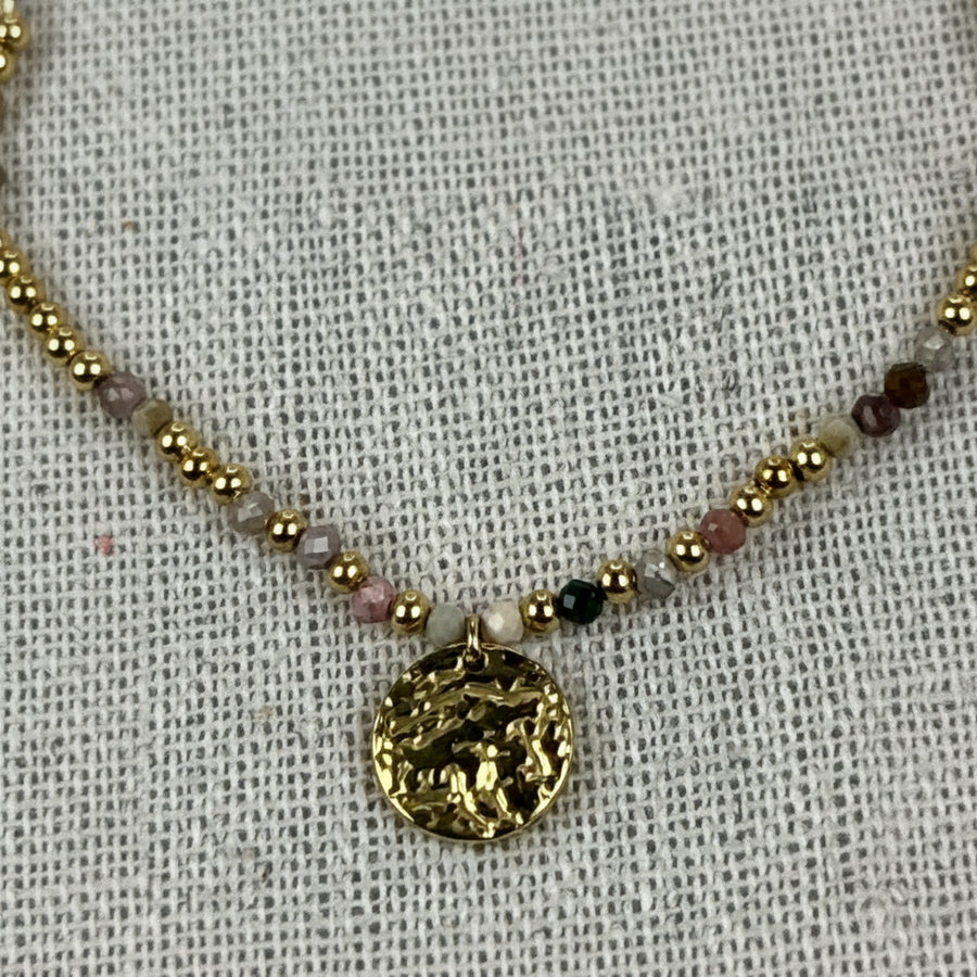 Collier en pierres naturelles multicolores & médaille dorée – Acier inoxydable goldfilled