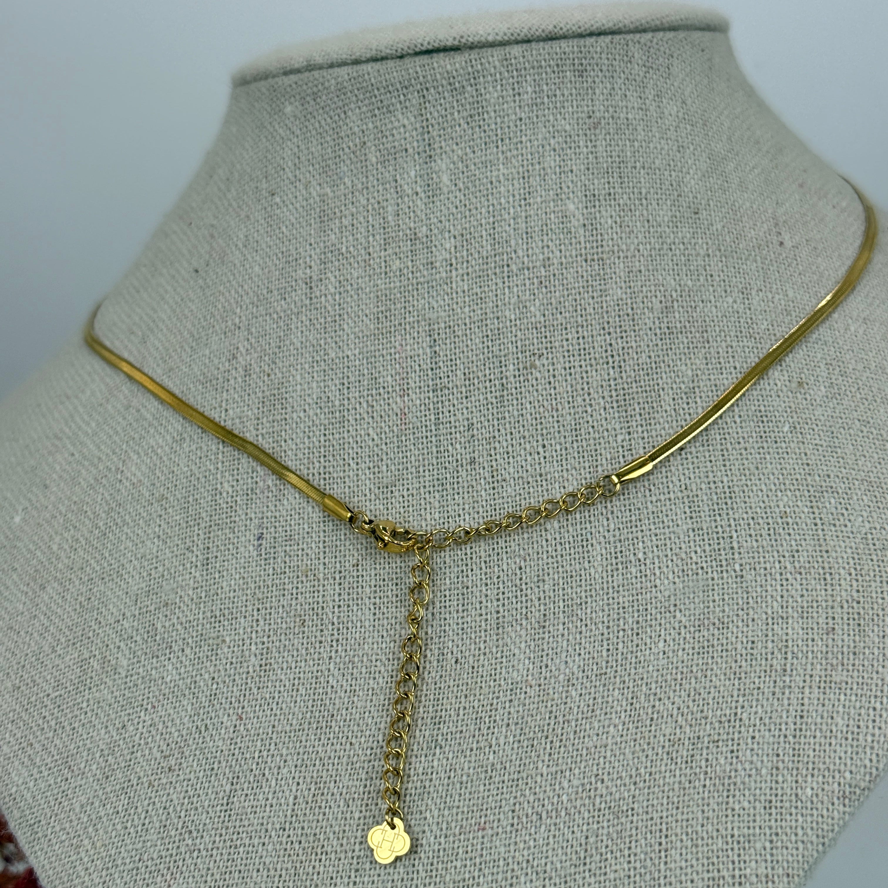 Collier ras-du-cou doré en acier inoxydable – Chaîne serpent élégante