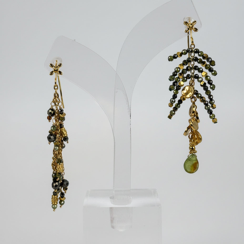 Mismatch oorbellen van roestvrij staal – kettingen & groene steen kralen – trendy sieraden
