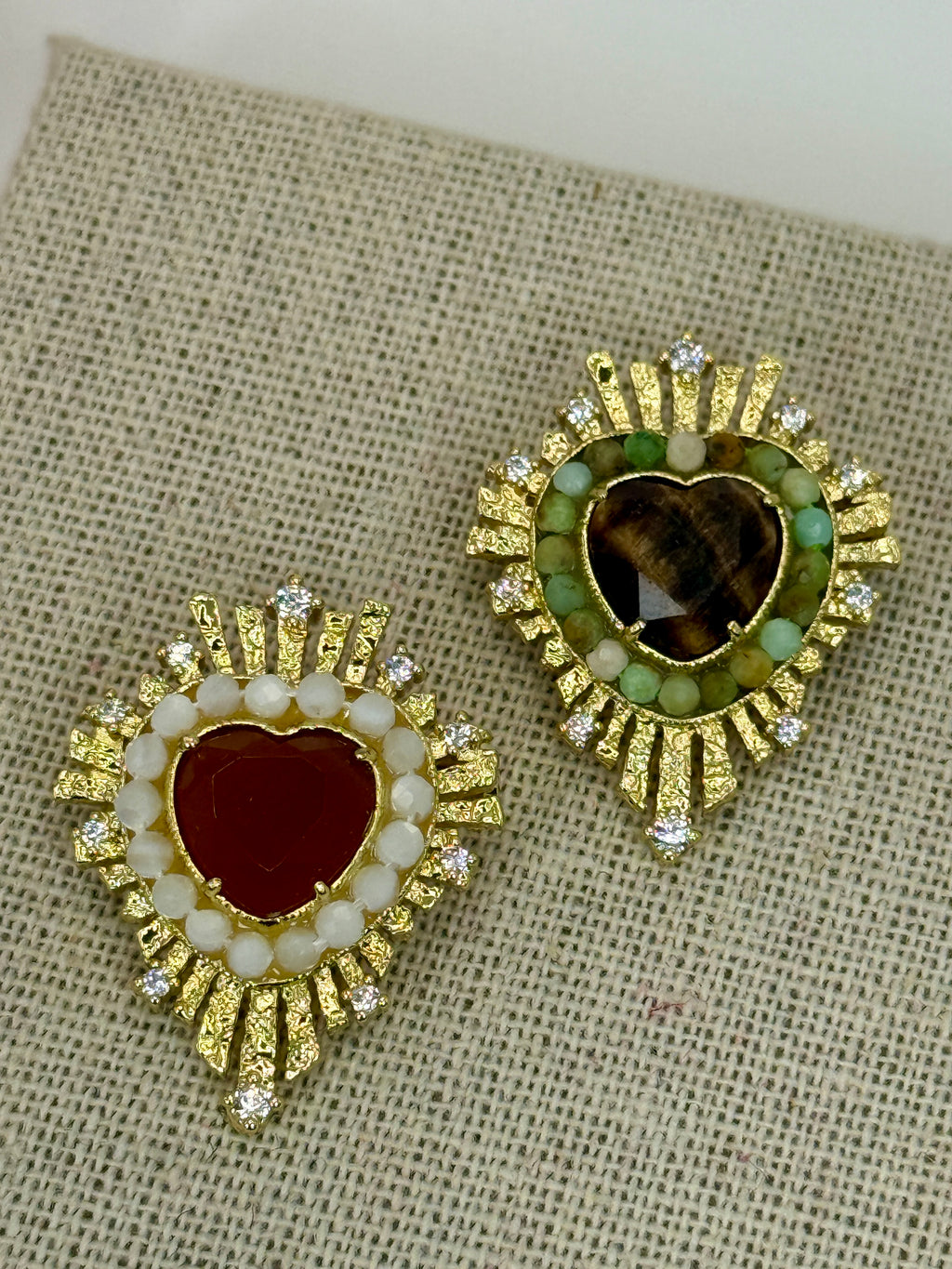 Broche épingle cœur rouge dorée en acier inoxydable – 3 cm