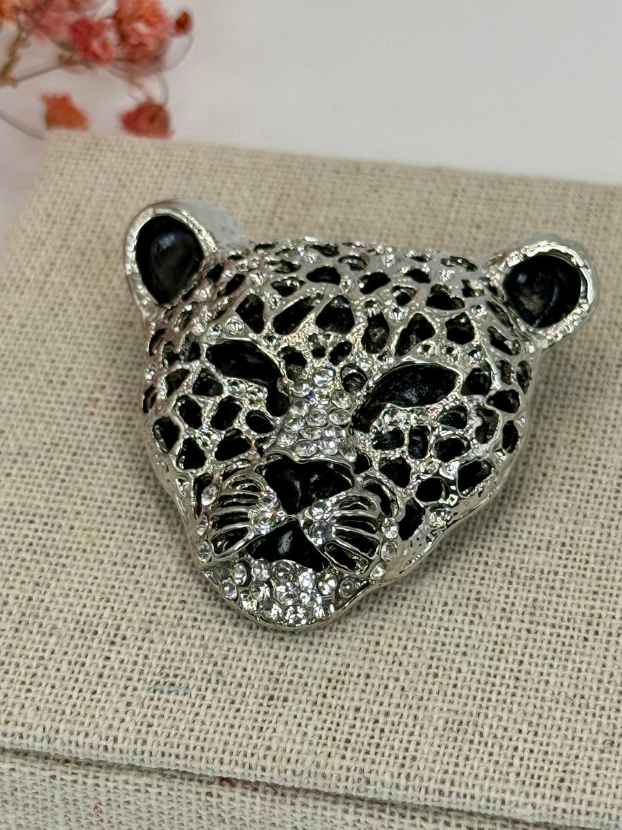 Broche léopard en acier inoxydable argentée - 4.5 cm
