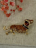 Broche chien teckel dorée en acier inoxydable