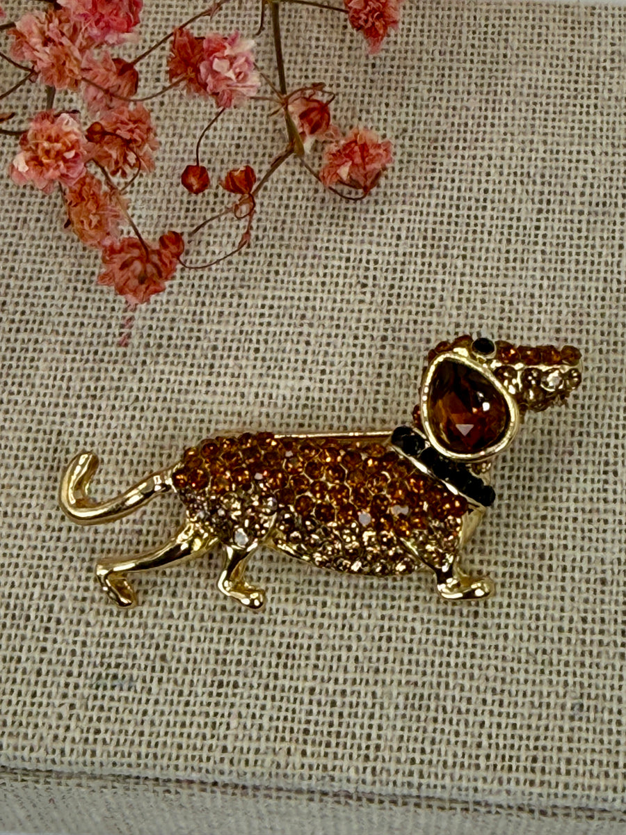 Broche chien teckel dorée en acier inoxydable