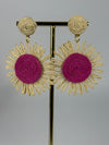 Boucles d’oreilles soleil écru et fuchsia diamètre 5cm – L’élégance bohème chic de l’été ✨🌺