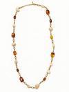 Collier Sautoir à perles ambre et écru marbré – 83 cm + 5 cm