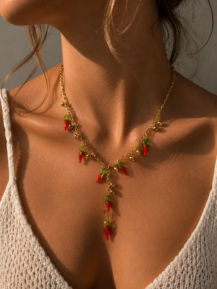 Collier Y Piments Rouges en Acier Inoxydable Doré – Collier Bohème Tendance Femme